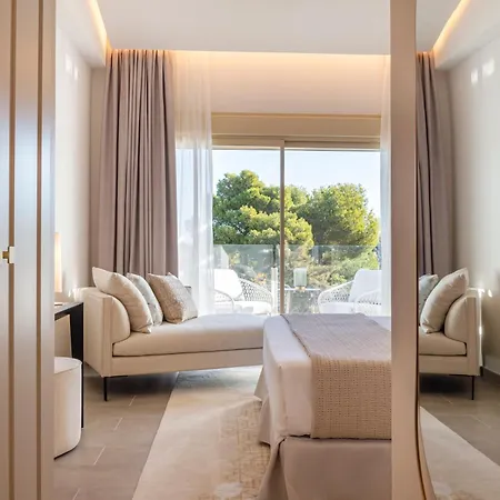 Hotel Dionis Boutique & 4*