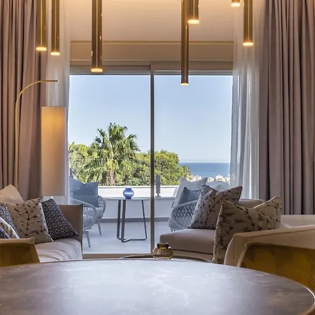 Dionis Boutique & Javea
