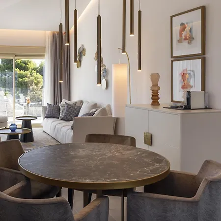 Dionis Boutique & 4*