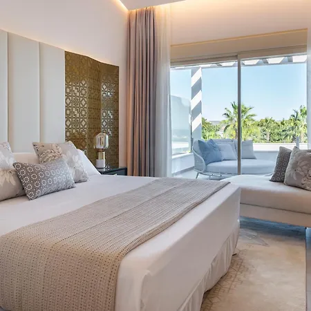 Dionis Boutique & ホテル