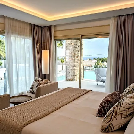 Dionis Boutique & Hotel 4*