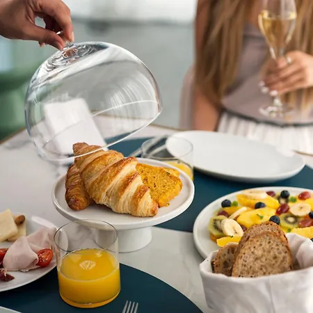 Hotel Dionis Boutique & 4*