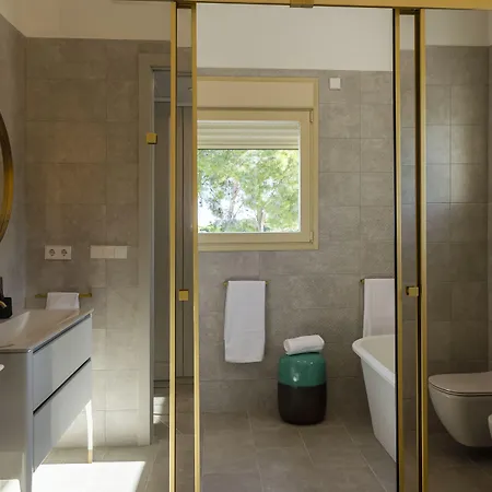 Dionis Boutique & Hotel 4*