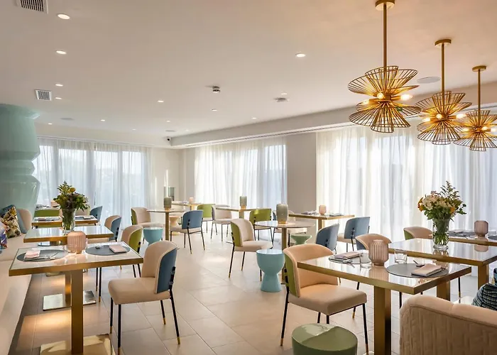 Szálloda Dionis Boutique & 4*